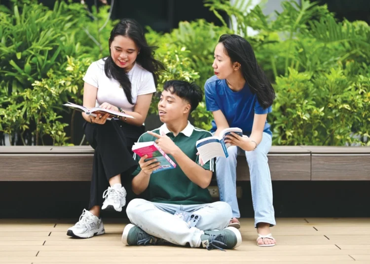 How Scholarships Open Doors for High School Students